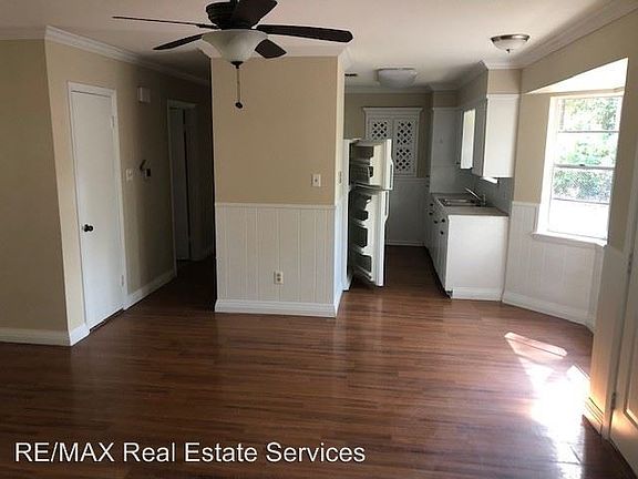 4th image of 463 Dixon St