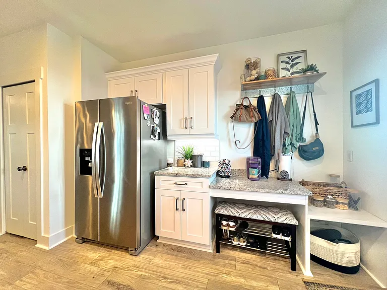 141 N Ring Ave — Photo 12