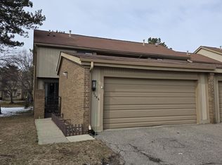 5256 Wright Way E, West Bloomfield, MI 48322