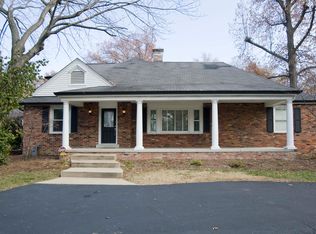 2076 N Ballas Rd, Saint Louis, MO 63131