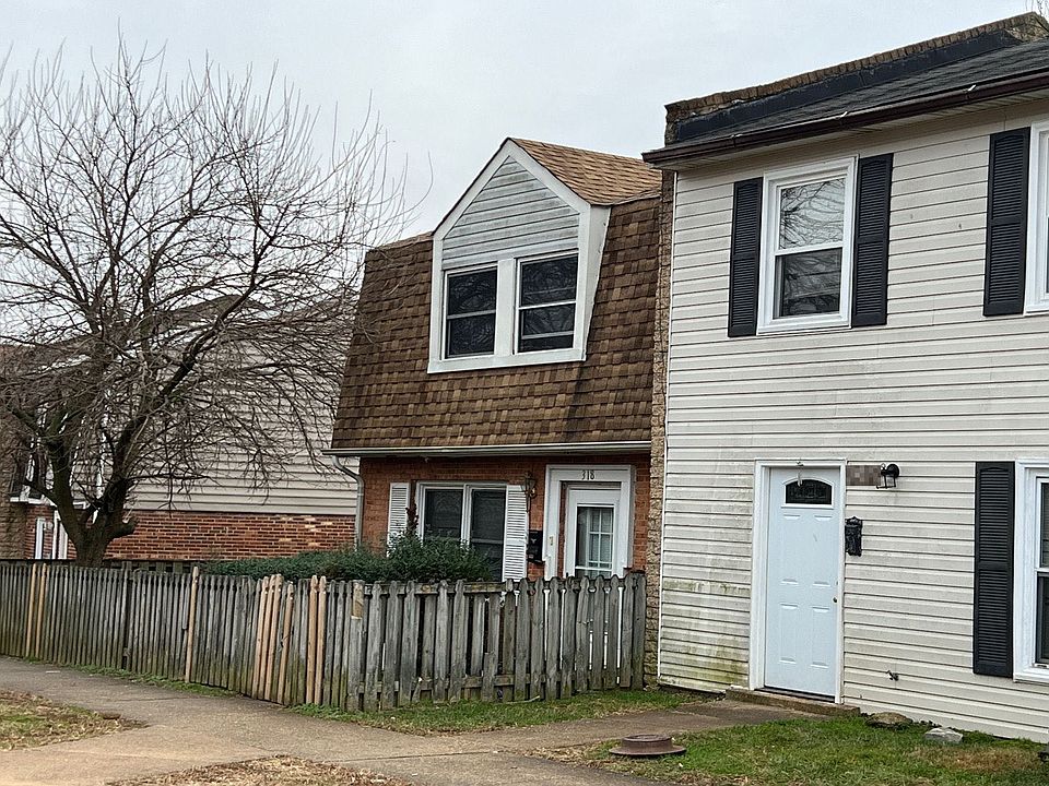 2nd image of 318 Brock Sq