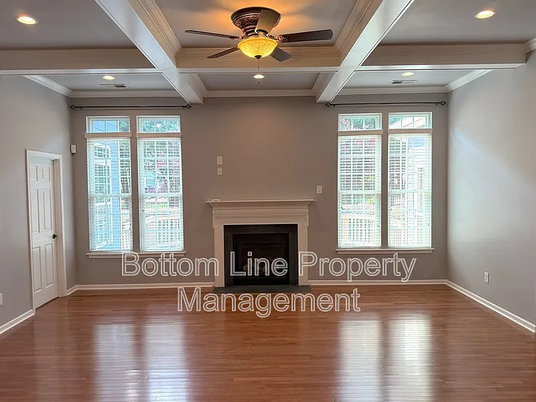 15007 Skypark Dr — Photo 9