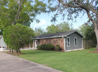 143 County Road 605c, Angleton, TX 77515