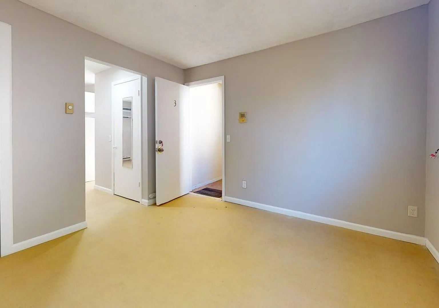 1315 Logan Ave NW — Photo 2