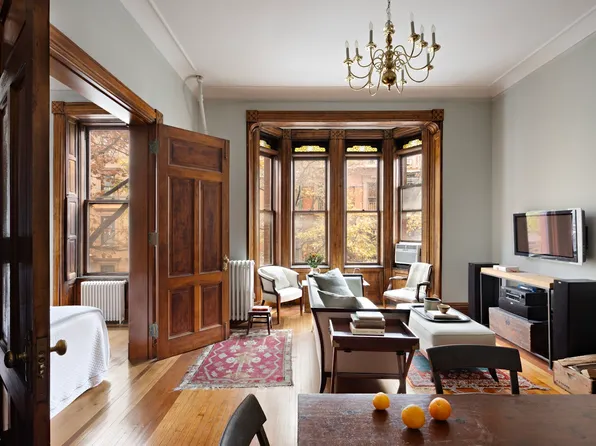 40 Remsen Street image 1 of 9