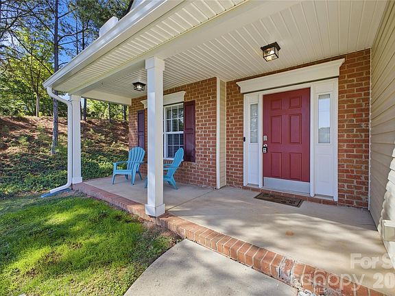 5th image of 2001 Campfield Ct