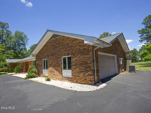 3rd image of 6 Pine Tree Terrace