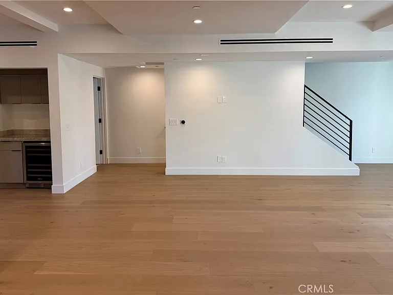 12816 Bloomfield St — Photo 9