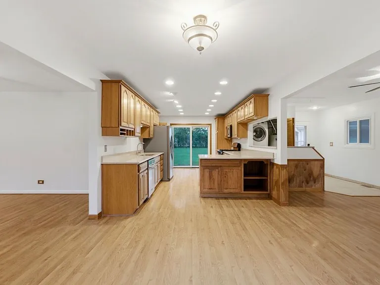 440 Aster Ln — Photo 9