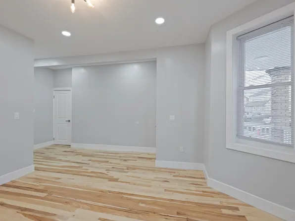 4619 Cottage Avenue image 7 of 15