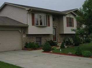 6175 Robbins Rd, Portage, IN 46368