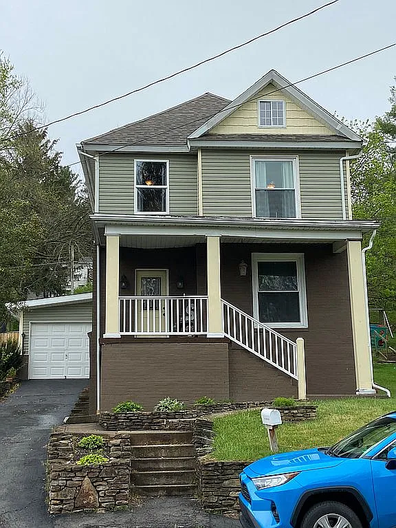 905 Fleming Ave photo 1