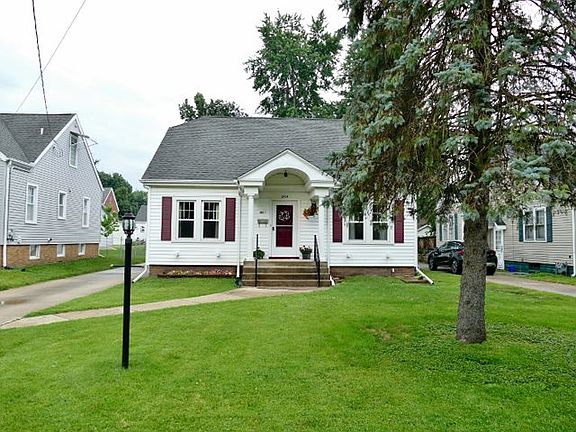 2nd image of 2414 W Ayres Ave