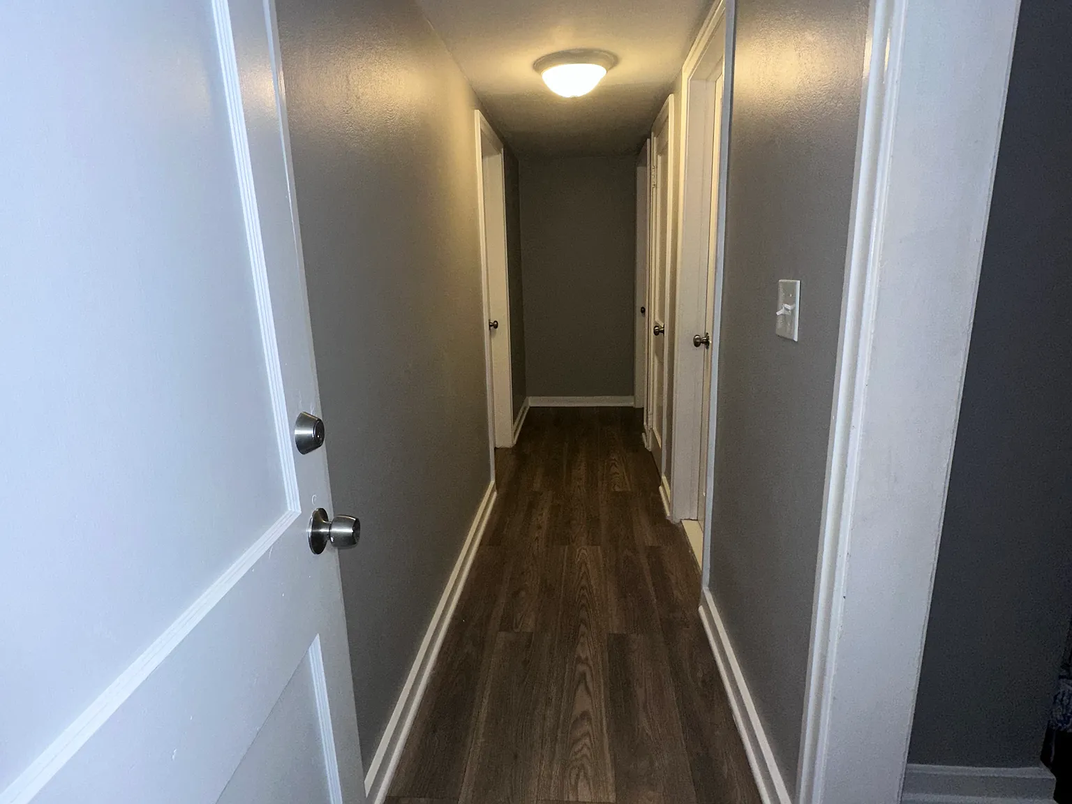 3 bed, $1,300 — Photo 2