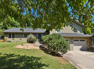 1341 S Greentree Ave, Springfield, MO 65809