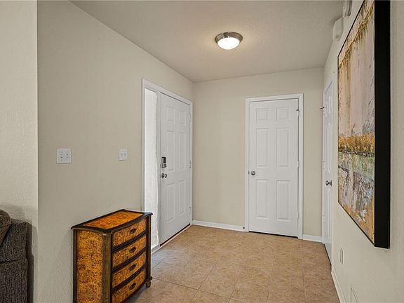 3rd image of 2439 Surrey Dr