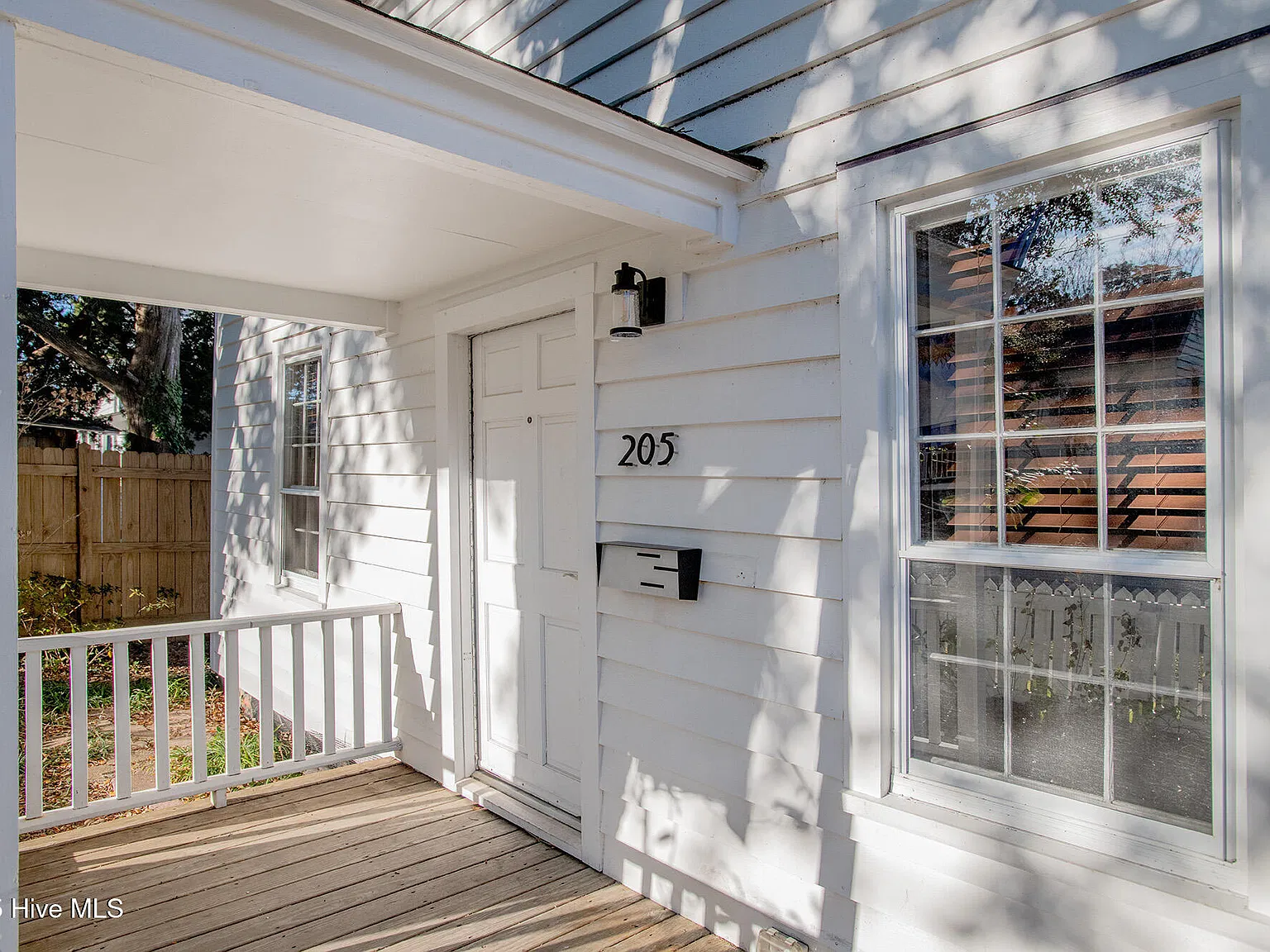 2 bed, 2.0 bath, 900 sqft, $2,300 — Photo 4