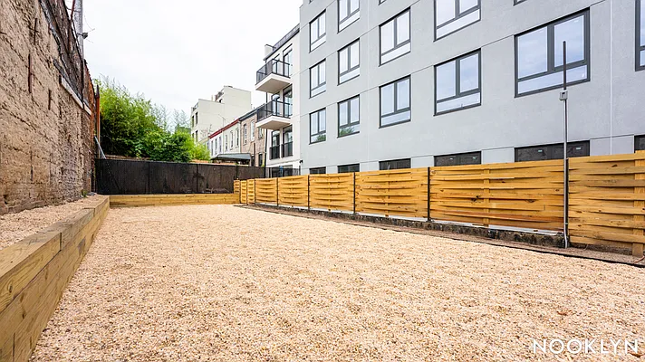 Rented by Nooklyn NYC LLC | media 22