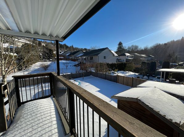 3 bedroom rental in Abbotsford — photo 18