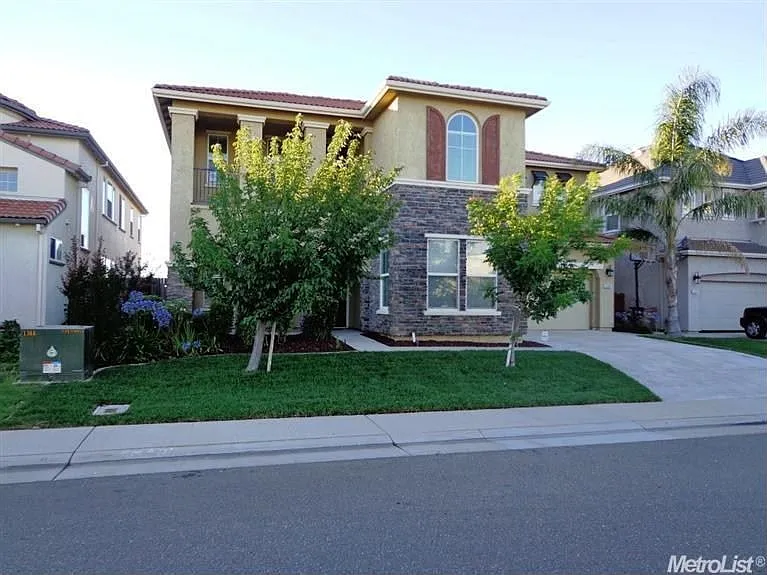 6300 Vilamoura Way photo 1