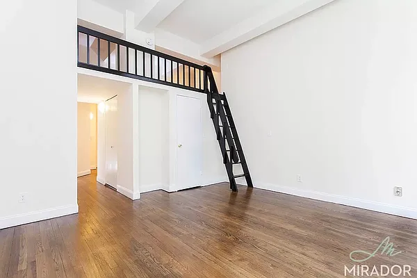 Rented by Mirador Real Estate | media 9