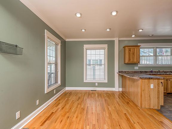 5th image of 1022 S Shady Ave