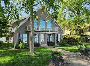 6205 E Pickwick Park Dr, Syracuse, IN 46567