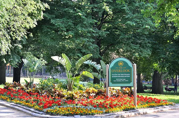 Sold by Landmarc Group | media 56