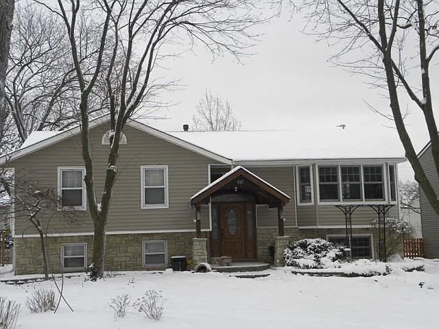 227 Ironwood Dr photo 1
