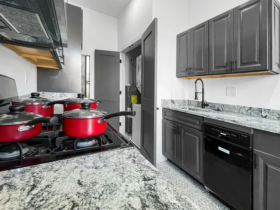 1 bed, 1.0 bath, 648 sqft, $1,550 — Photo 4