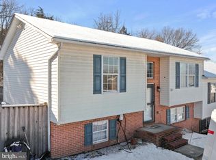 524 Stonewall St, Strasburg, VA 22657