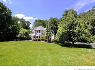 133 Cutlers Farm Rd, Monroe, CT 06468