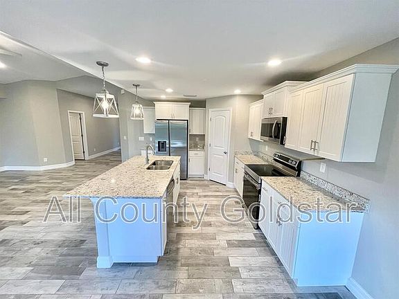 3rd image of 134 Swan Dr