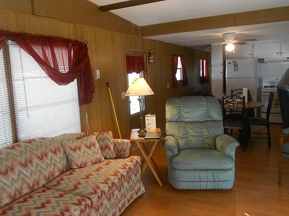 4th image of 71 Stebbins Dr