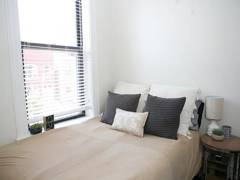 2025 N Clifton Ave #2F — Photo 7
