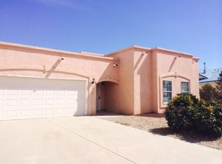 1030 Parkview Dr SW, Los Lunas, NM 87031
