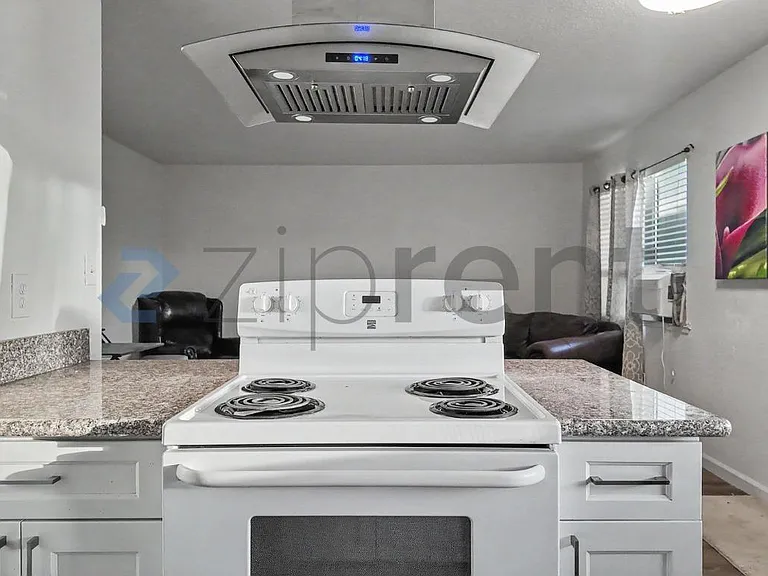 203 Lualan Ln #L-D — Photo 13