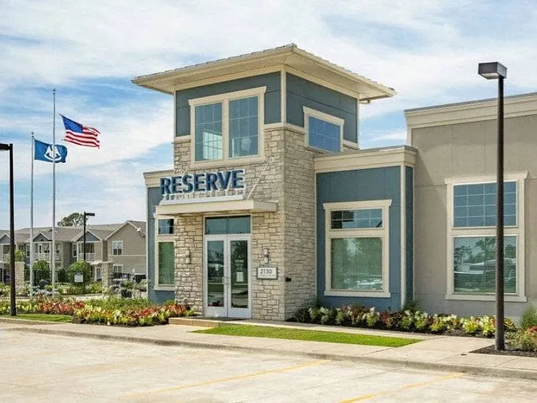 The Reserve at Country Club — Photo 17