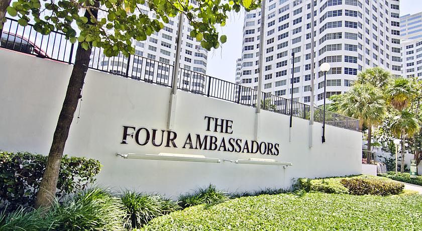 1st image of 825 Brickell Bay Dr APT 2041