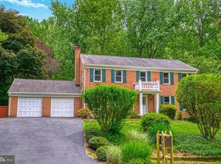 8004 Lilly Stone Dr, Bethesda, MD 20817