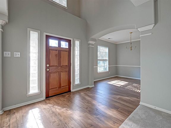 5th image of 10702 Willow Crossing Ct