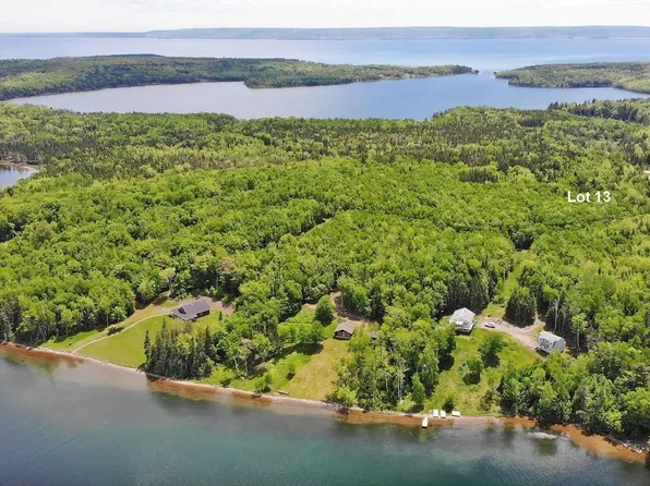 13 Belle View Ln, Malagawash, NS B0E 2Y0