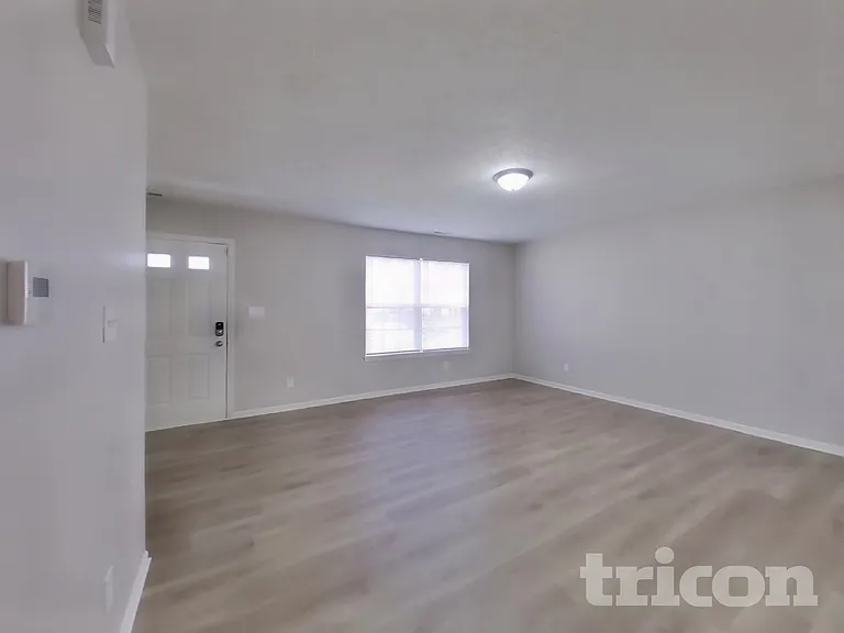 4229 Sycamore Ct — Photo 4