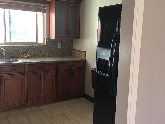 4th image of 6876 Hyde Park Dr Unit F