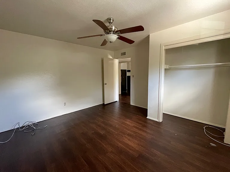 222 E Phillips Rd #4 — Photo 5