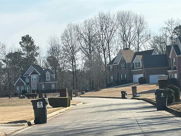4th image of 128 Montclair Pl