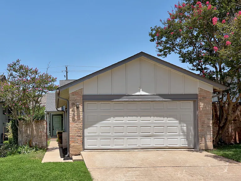 9445 Singing Quail Dr — Photo 28