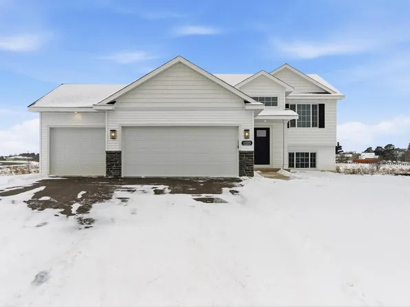 1404 Woods Rd NE, Isanti, MN 55040