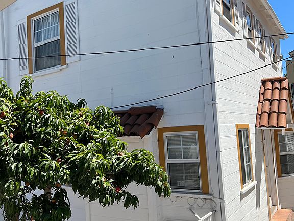 2nd image of 354 1/2 S Benton Way