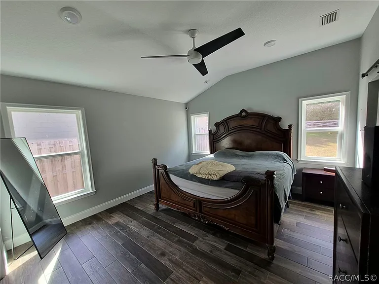 11751 Bostick St — Photo 11